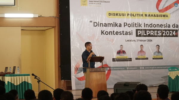 sambutan rektor diskusi politik mahasiswa 1